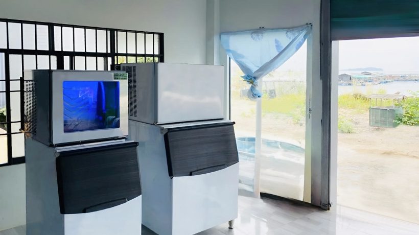 Máy làm đá viên mặt kính xuyên thấu Hải Âu Group